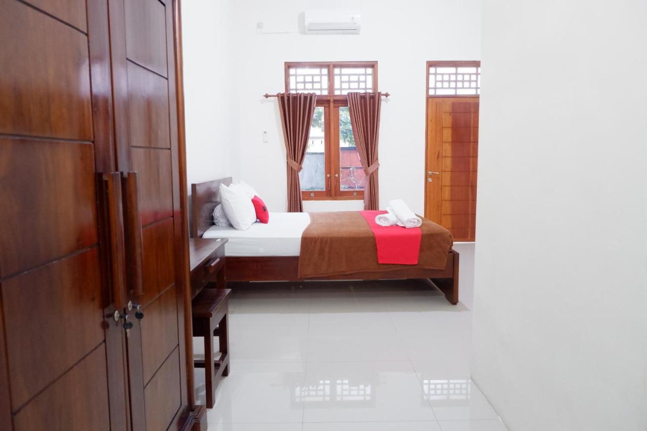Апартаменти Reddoorz At Bale Eja Syariah Senggigi Montongbuwoh Екстер'єр фото